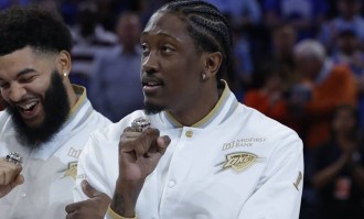 二当家回归！Shams：雷霆队杰威明日复出赛季首秀