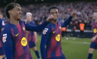 远射世界波！亚马尔滑跪庆祝，创西甲单季纪录，5场连造6球