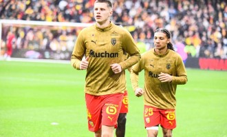 天助巴黎圣日耳曼：2-3，法甲领头羊遭摩纳哥队逆转，4连胜终结