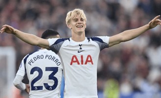 英超最新积分榜：阿森纳3球完胜登顶，切尔西补时遭到绝平！