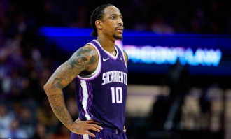 勇士有意德罗赞和克拉克斯顿 正尝试三方交易