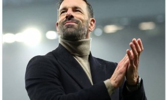 曼联祝范尼49岁生日快乐，球员时代为红魔出战219场150球28助