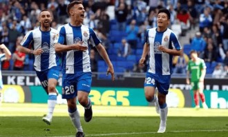 西甲焦点战：西班牙人主场迎战阿拉维斯，谁能笑到最后？