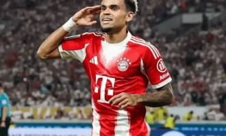 4:3！德甲巨人慧眼识珠，2大强援绝境爆发，拜仁胜宿敌挺进欧冠四强！